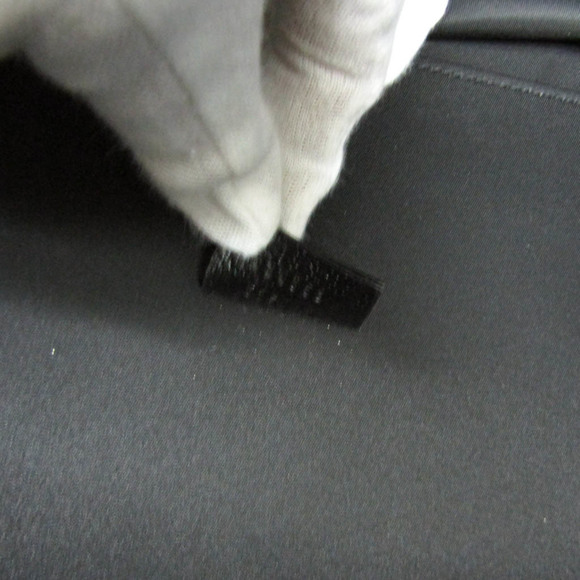 GUCCI Authentic Black Leather Shoulder Bag - Picture 13 of 14